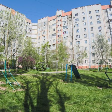 Clean And Comfortable Apartments On Karl Marx Street Тирасполь Екстер'єр фото